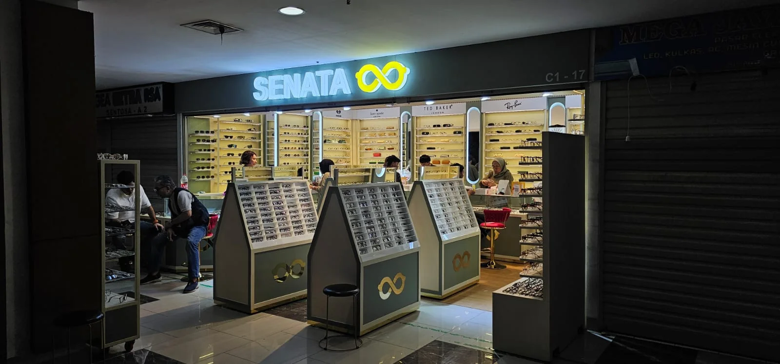 Senata Optik